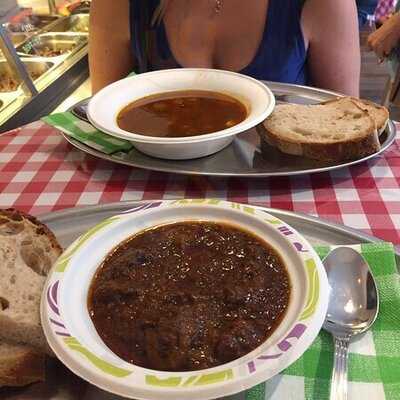 Gulyás Tunkoló Büfé