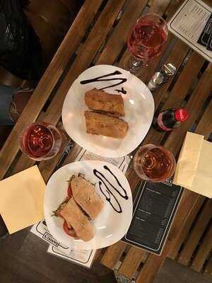 Daniel's Soups And Sandwiches