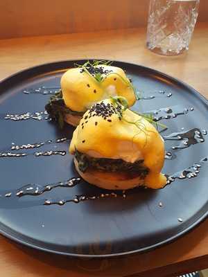 Cirkusz Restaurant, Café&bar