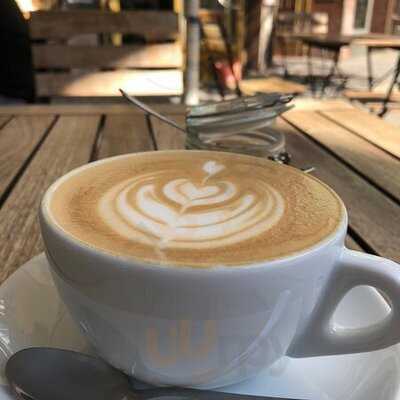 Peet And The Flat White