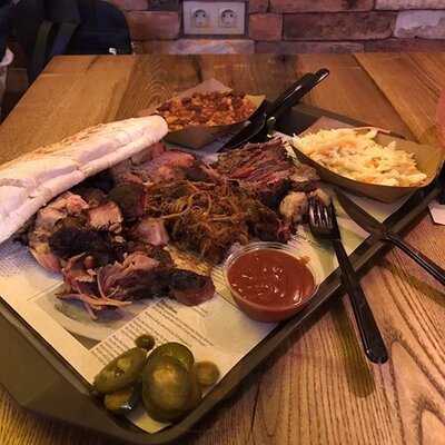 Smokey Monkies Bar-bq