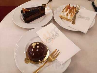 Hauer Cukrászda és Kávéház