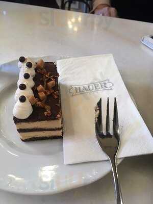 Hauer Cukrászda és Kávéház