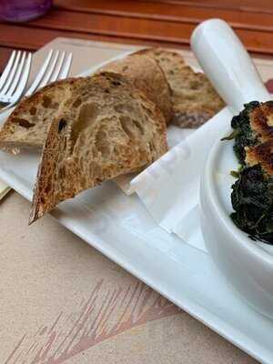 Alma & Körte Étterem