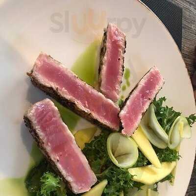 Oinos Winebar Bistrot