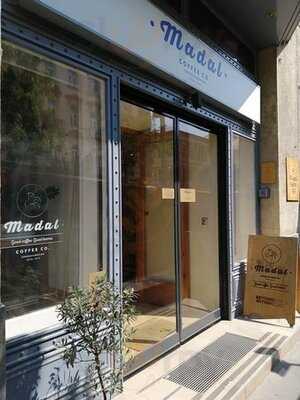 Madal Cafe - Hollán Ernő Utca