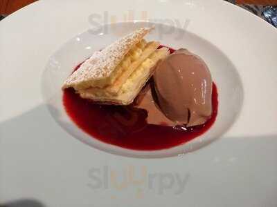 Csalogany 26 Etterem