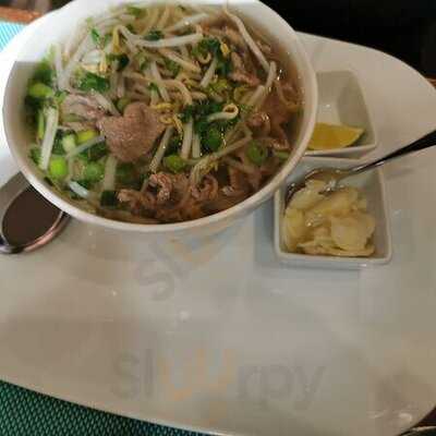 Hai Nam Vietnamese Bistro & Pho Bar