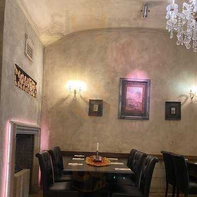 Red Pepper Vörösmarty Tér