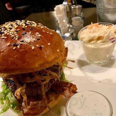 Kandalló Kézműves Pub