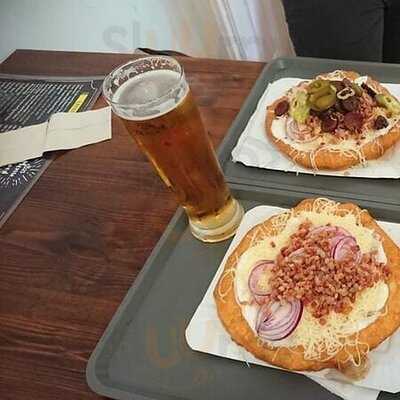 Retro Lángos - Arany János Metró állomás