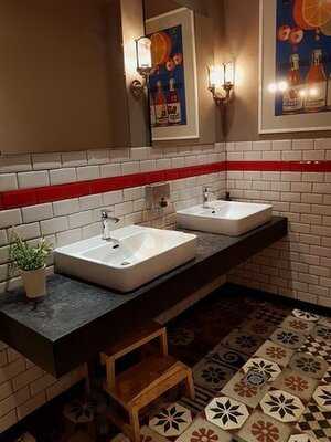 Baltazar Grill And Wine Bar