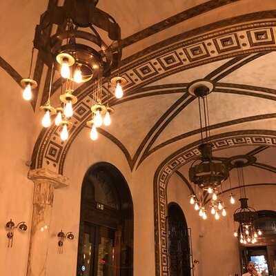 Callas Café & Restaurant