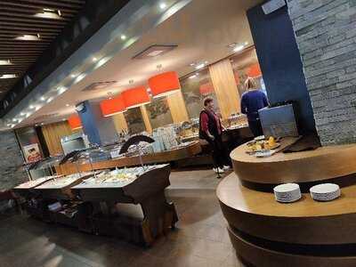 Trofea Grill Restaurant In The City