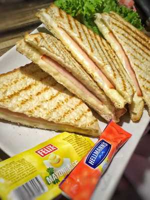 Why Not Cafe And Bar  Budapest