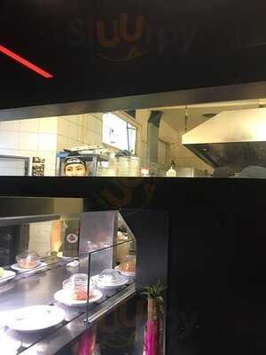 Wasabi Running Sushi & Wok Restaurant - Podmaniczky Utca