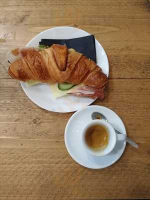 Tamp & Pull Espresso Bar