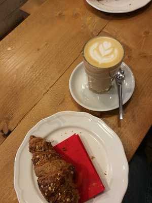 Tamp & Pull Espresso Bar