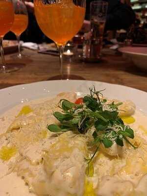 Tom George Restaurant