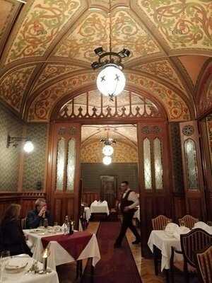 Karpatia Restaurant & Brasserie