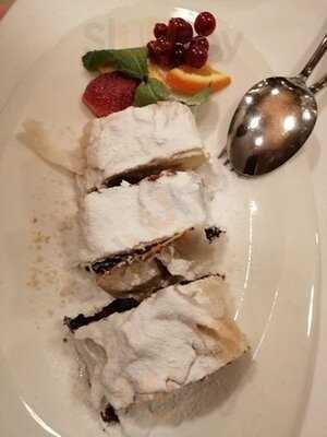 Karpatia Restaurant & Brasserie