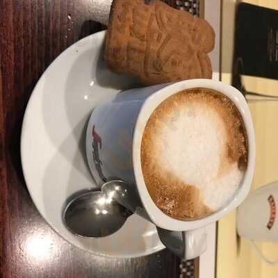 Kamara Café & Bistro