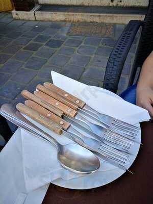 Mézeskalács Kávézó