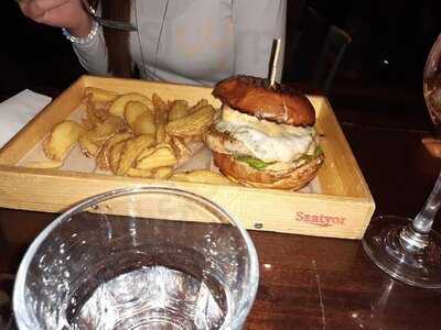 Szatyor Bár és Galéria