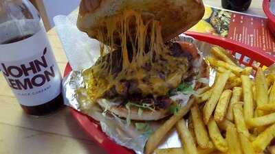 Big Daddy Burger Bar