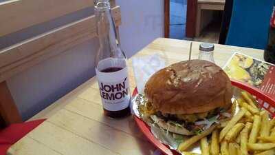 Big Daddy Burger Bar