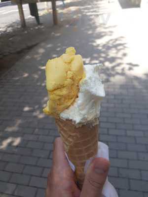 Fragola Ice Cream Shop