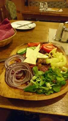 Bajor Sarok Sorozo Es Etterem