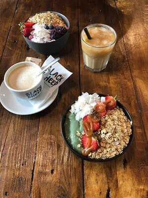 Sonkapult Breakfast Place And Café