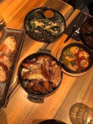 Toprum Skybar & Restaurant