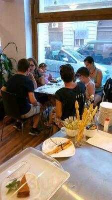 Görbe Bögre Kávézó