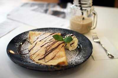 Görbe Bögre Kávézó