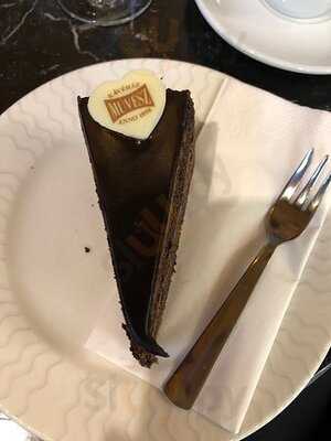 Művész Café & Lounge