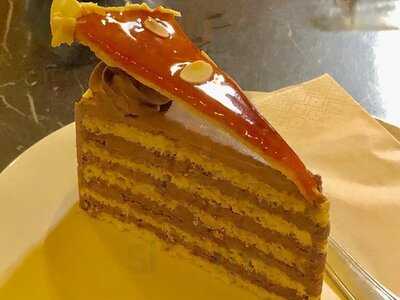 Művész Café & Lounge