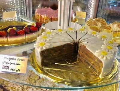 Művész Café & Lounge