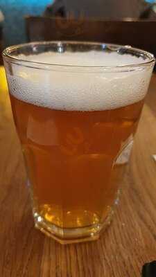 Béla - Bár, Étterem, Lakás, Arborétum