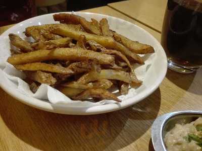 Hummusbar Hollán Ernő