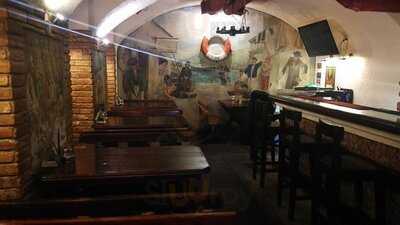 Korcsma Piszkos Fredhez Restaurant And Pub