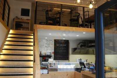 Hello Hal Fishbar Budapest