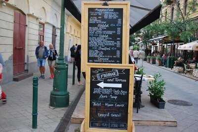 Hello Hal Fishbar Budapest