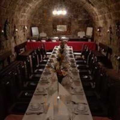 Borköltők Társasága Pince Étterem