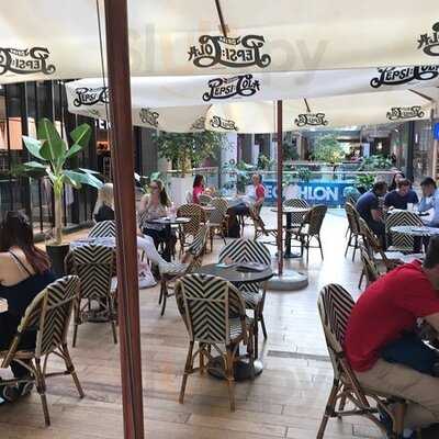 Cafe Frei Nyugati Tér