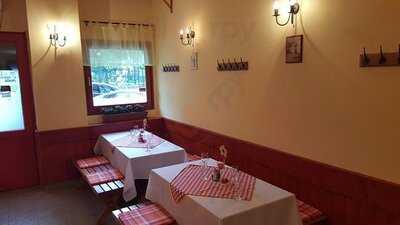 Hunyadi Kisvendéglő