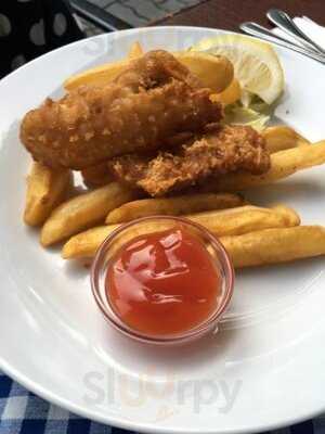 Bubba's Water Grill - Bubba's Captains Pub