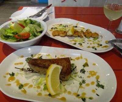 Bubba's Water Grill - Bubba's Captains Pub