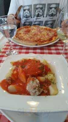 Grillpoint Cosmo Hotel's Restaurant